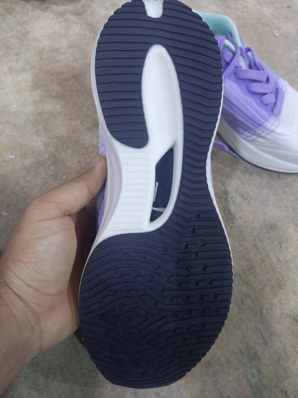 حذاء رياضي بلون مميز
ارضيه بوست خفيف و طبي 
قياس 44

طول القدم 27


**إذا كنت صاحب هذا الإعلان وتريد حذفه لأي سبب، رجاءا أرسل رسالة إلى الدعم الفني**