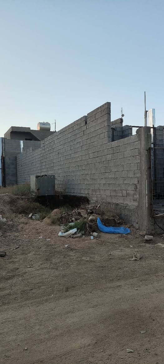 السلام عليكم
هيكل للبيع  مساحه 110 الرمادي كورنيش التأميم قرب جسر القاسم 

الاستفسار الاتصال ع رقم   ***********
