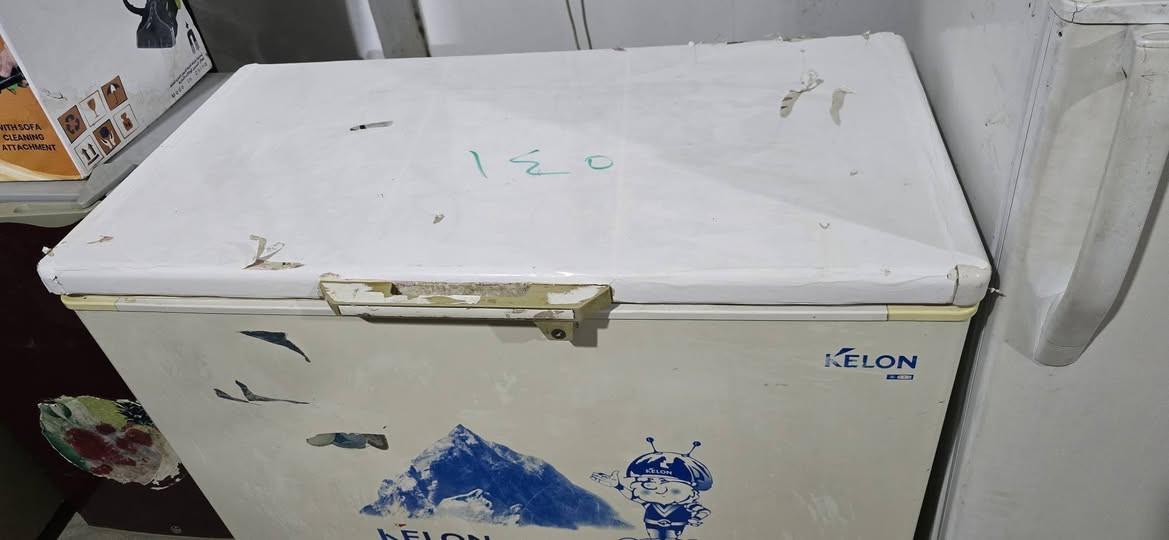 اثث بيتك بأنسب الاسعار سعار الشمال 🌹 
وصول وجبة من الثلاجات والمجمدات السعر داخل الصور 📷 
صلاح الدين ناحية العلم قرية الربيضة خلف مدرسه سومر للبنين 
***********
يوجد خدمة توصيل داخل المحافظة فقط 🚛
