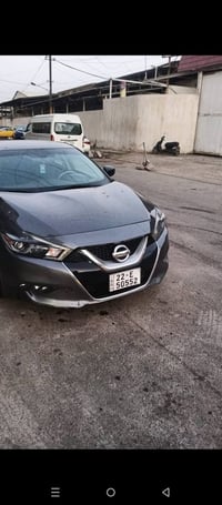 مكسيما • حادث خلفي • اتصال فقط