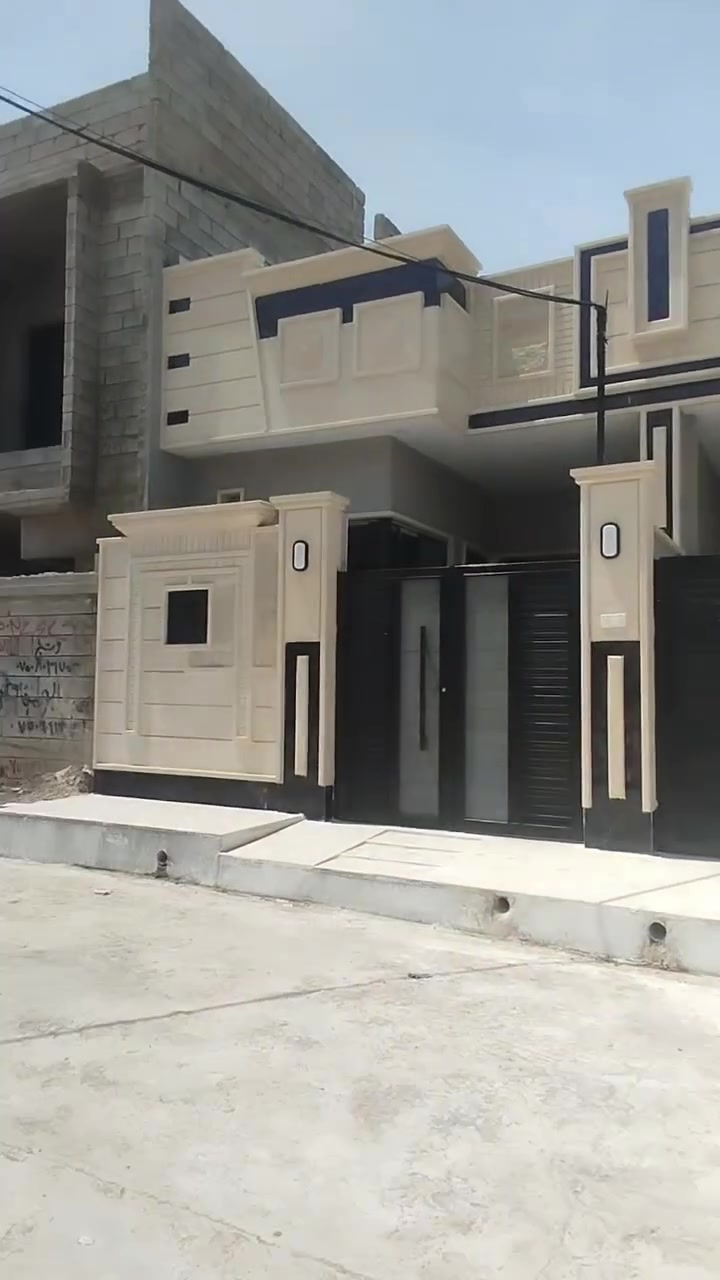 للبيع للبيع بيتين سكني ملك صرف كل بيت يحتوي علئ غرفه وهول واستقبال ومطبخ وبيتونه موقع حي السماح ثانيه تقطيع جديد سعر بيت 85بي مجال للاتصال***********///*********** اومراجعة مكتب مملكة السعادة للعقار @
