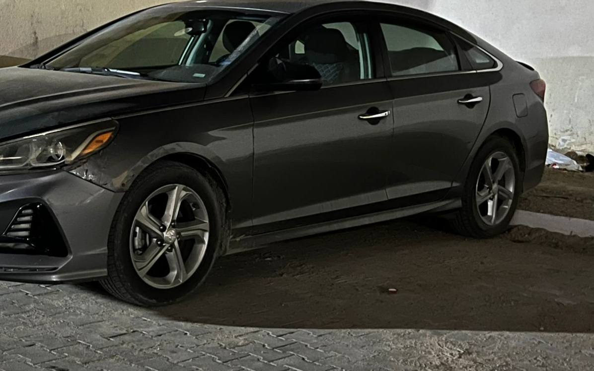 من رخصة الادمن المحترم😊🤍
السلام عليكم ورحمة الله 
عندي تخم ويالة سوناتا حجم 17 للبيع ويل انيق ومرتب جدا ويرهم على كومة سيارات، ويوجد توصل لكل العراق 
طبعا عنواني بصرة 
والسعر 285 الف دينار  
للتواصل واتساب *********** او عالتعليقات وانا خادم 🤍
