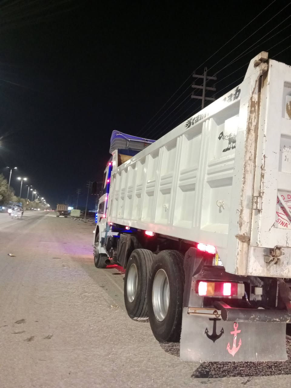 سلام عليكم .للبيع سكانيا محرك 500 كيركوبره باج شاصي ابلاد سنويه قلاب رقم بغداد  الاستفسار ***********
