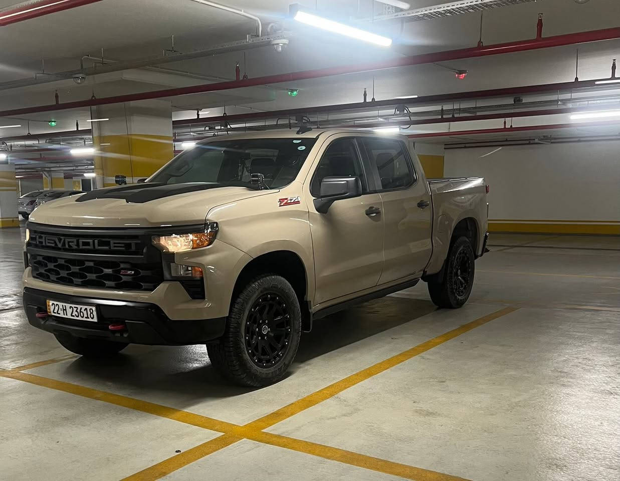 سلام عليكم
سلفرادو 2022 مواصفات TRAIL Boos  Z71
لون بيجي صحراوي مميز جدا بهذا الموديل 
- محرك 8 سلندر 5.3
- ⁠باب طويل بدي قصير 
- ⁠رادار امامي / كامرة خلفية دوارة
- ⁠فورويل صعود  ونزول ونظام منحدرات
- ⁠صندوك كهرباء / كرسي سائق كهرباء
- ⁠مانع تصادم / اوتو ستوب
- ⁠شاشة لمس 
- ⁠تحديد مسار
- ⁠تبريد قطعتين
- ⁠بصمة تشغيل عن بعد / فتح صندوق بصمة
- ⁠دبل گزوز
- ⁠دوسات كهرباء تفتح مع الباب اصلية
- ⁠غطاء بدي اصلي
- ⁠ويل 20
السيارة نظيفة جداً وعليهه صيانة كاملة 
وبرغي مابيهه نقص
حادث بسيط جاملغ جهة السايق جزء من عنده تصليح بارد وموضح بالصور
بدون صبغ بدون تبديل  السعر 360$وبيه مجال رقم راعي السياره +964 770 074 0384


**إذا كنت صاحب هذا الإعلان وتريد حذفه لأي سبب، رجاءا أرسل رسالة إلى الدعم الفني**