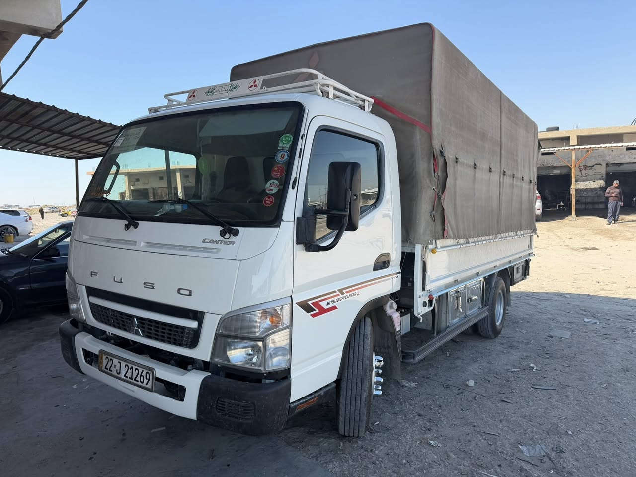 سلام وعليكم
موديل 25
ماشيه 41
رقم اربيل تحويل🤙🏾

ملاحضه / صفحه السايق صبغ فقط 🤙🏾🫵🏼
والباقي كفاله  
      شاصي محرك كير تخم تاير وسياره احله من الصوره 
جاهزه للعمل 
  وتحياتي ❤️🌹 
مكان: ديالى خانقين 
والسعر مناسب جداا وتصل ودلل *********** 
 رساله لدز رحمه لبوك 😁
