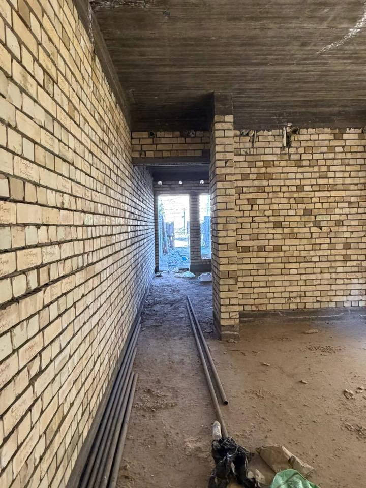 السلام عليكم بيت بزوير المساحه 260  متر للبيع التفاصيل ***********
