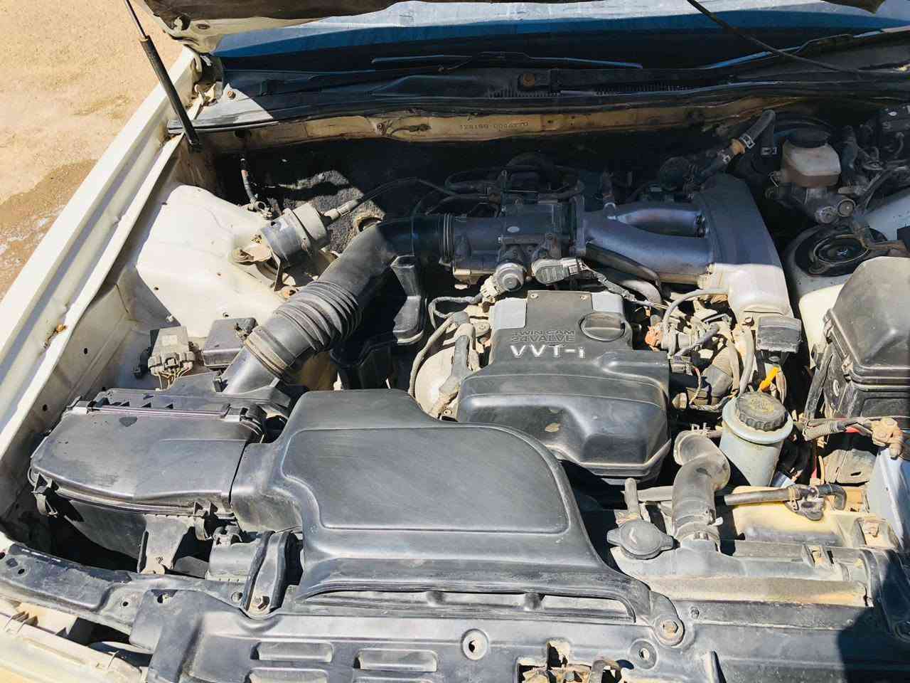 سياره راس ثور للبيع موديل ٩٨ رقم نكليزي حداديه تبريد شغال بسمي الرقم ***********
