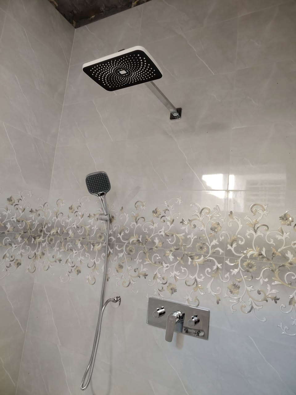 السلام عليكم تأسيس صحيات عامه ماء ومجاري تقطير سبالت عملنها في كربلاء اتصل وبيك خير وتدلل ***********
