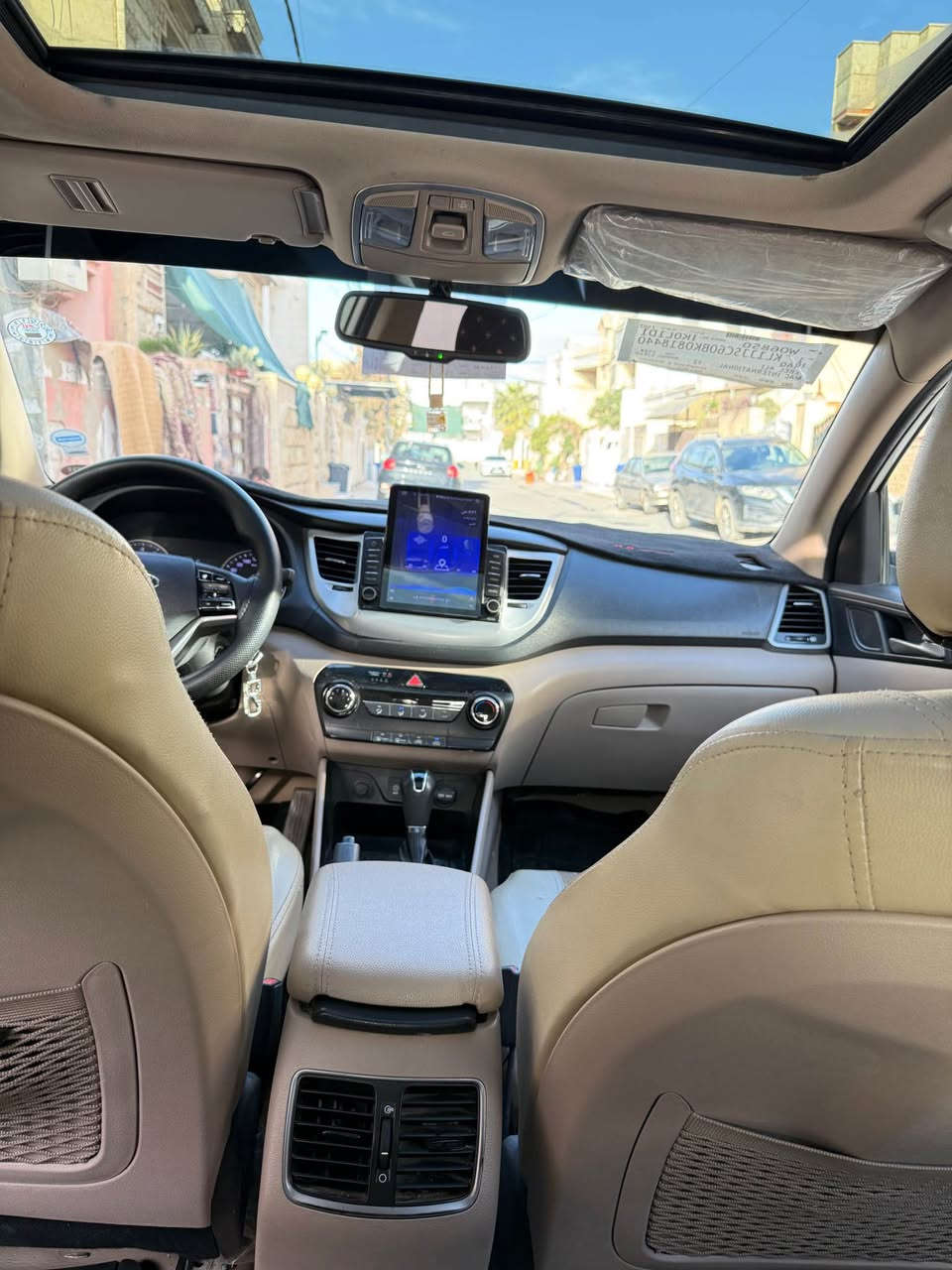 توكسان موديل ٢٠١٨
فول مواصفات پانوراما__كوشن كاربا 
ماشي ١١٢ الف حقيقي 
شبر بونت تكحيل كارت ___٤اصابع بارد جاملخ وراء 
محرك دووش تنفس تبيعي. شرط مامفتوع
سعر جه وه سوك   ١٧٩  مجال قليل 
***********__مكان اربيل أربيل, العراق
