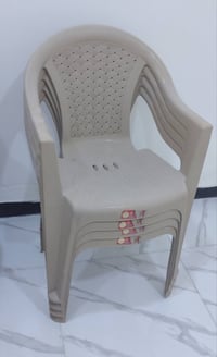 ماصات ٤ • كراسي ٦ • ميز قابل تخفيض