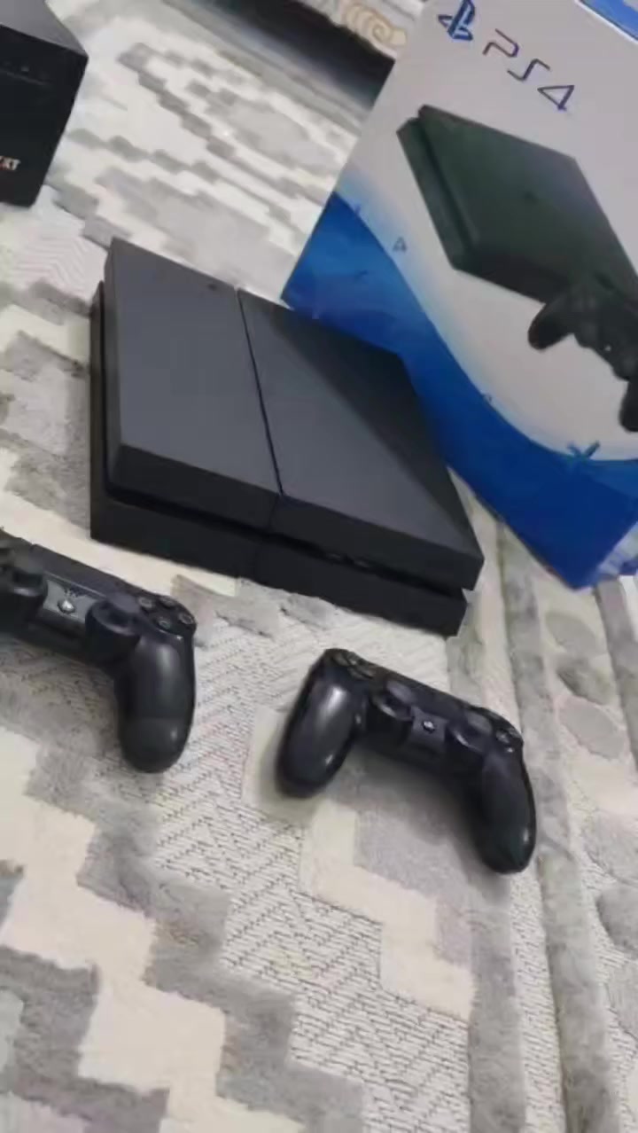 بلي فور فات مهكر نضيف ما مفتوح نهائي مع يو بي اس وزوج يدات وكامل ملحقات
سعره 200  قفلل وال يو بي اس 30 ابيعهن ثنينهم شلع 

المكان بابل القاسم ***********
