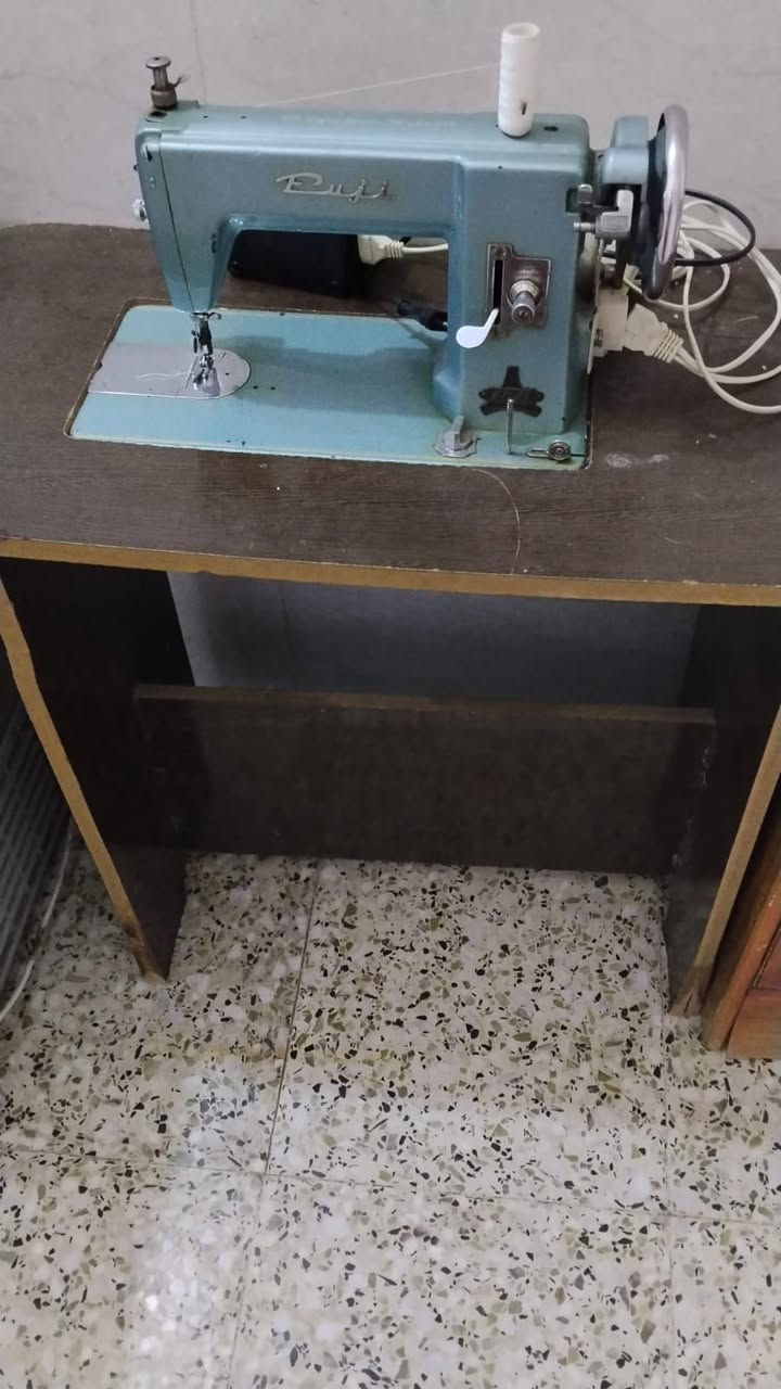 السلام عليكم عندي هاي المكينه براذر الباب الأول يابانيه السعر 200وبيها مجال مابيها اي عطل


**إذا كنت صاحب هذا الإعلان وتريد حذفه لأي سبب، رجاءا أرسل رسالة إلى الدعم الفني**