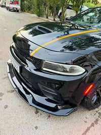 الشراي يتصل 07702907275 السيارة اورنج ادشن اصل 2023 وايدبدي سكات مكينة...