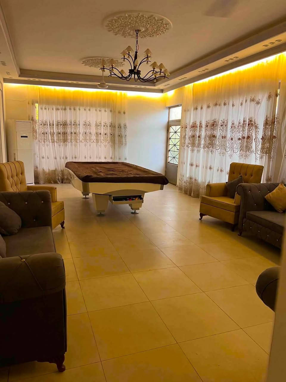 مزرعه في بغداد الراشديه عوائل وشباب Vip متوفر ايجار اليومي
***********
