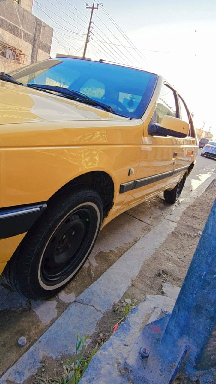 السلام عليكم
بيجو لميس 2016 رقم دولي هزه جديدة السياره بيها نواقص مشط ودرايم شفتات بنيد بي رصعات جاملق الخلفي مصلح ع بارد تبريد شغال خير من الله سعرها 35 وبيه مجال بيع او مراوس حسب القناعه (مكان بغداد) شرطه الخامسه 
رقم الهاتف ***********
