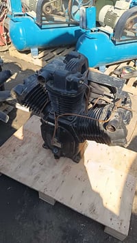 ظاغطه هواء كبيره جدا انكر صول تنشد عله خزان ١٠٠٠ ٢٠٠٠ لتر يشغلها ماطور...