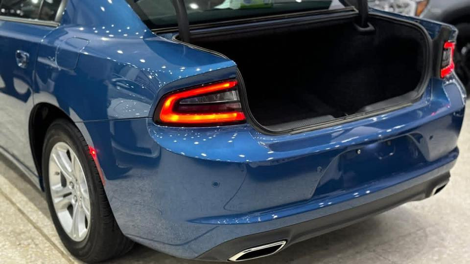 مطلوب مراوس بbmw الفئة الثالثة او الخامسة جارجر 2023  SXT ازرق بحري
بدون تبديل او صبغ 
بدون ضرر ايرباك
المواصفات
✅ دوج جارجر 2023 SXT اللون ازرق بحري
✅ محرك 6 سلندر 3600
✅ حساسات خلفي اصل مع كاميرا دوارة
✅ بصمة باب وبصمة تشغيل وتشغيل عن بعد
✅ ويل كب اصلي حجم 17 مع طقم تاير بحالة ممتازة 
✅ غرفة السيارة مخمل  لونين اسود ورصاصي  اصل 
✅ تحكم كهربائي لمقعد السائق فقط  
✅ تحكم ستيرن جهتين
✅ شاشة دشبول كبيره  متكاملة الايعازات 
✅ تبريد المركبة قطعتين امامي وخلفي 
✅ناقل حركه 8 سرعات 
✅ عداد المسافة الحالي 33 الف ميل  ✅ 

غير متوفر على الخاص  اللي يحب يتواصل وياي على الرقم
 
***********
