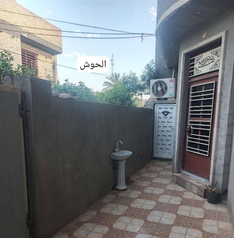 بيت للبيع شهداء السكلات قرب اسأله الماء مساحه البيت (120)مترر (***********)رقم صاحب البيت وتساب
