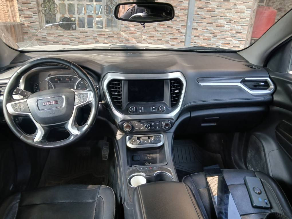 السلام عليكم جي ام سي اكاديا للبيع ***********  او امراوس  موديل ٢٠٢٠ نص فول ٧ راكب محرك ٦ سلندر VVT  كير محرك حدادة كلها جاهزة وارد امريكي حادثها جاملغ خلفي وقبق جنطة الحوض فقط بارد وبيه بارد رقم بصرة تحويل  العنون بصرة شط العرب الصالحية السعر ١٨٥ البصرة, العراق
