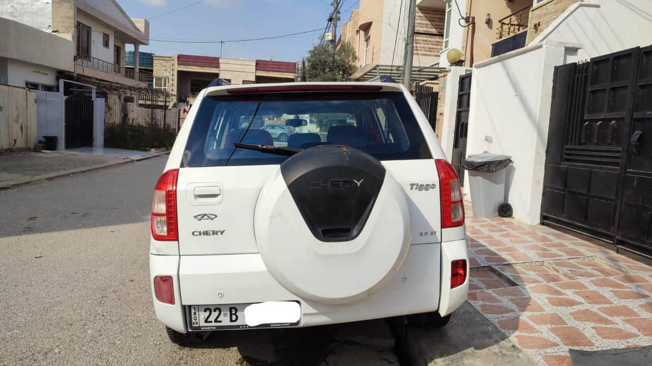 شيري تيكو موديل 2014 جاهزه وكامله من كلشي عل بلاد
بدون لا ضربه ولا صبغ كير مكينه تبريد كفاله صدره نظيف
غرفته كله نظيفه  
تخم تاير جدید شدیت
مازدات جدد
سنویة و هزة جدید
بیها کوبون بنزین کرکوك
رقم اربیل الدولي

مکان سیارة اربیل 
*********** أربيل, العراق
