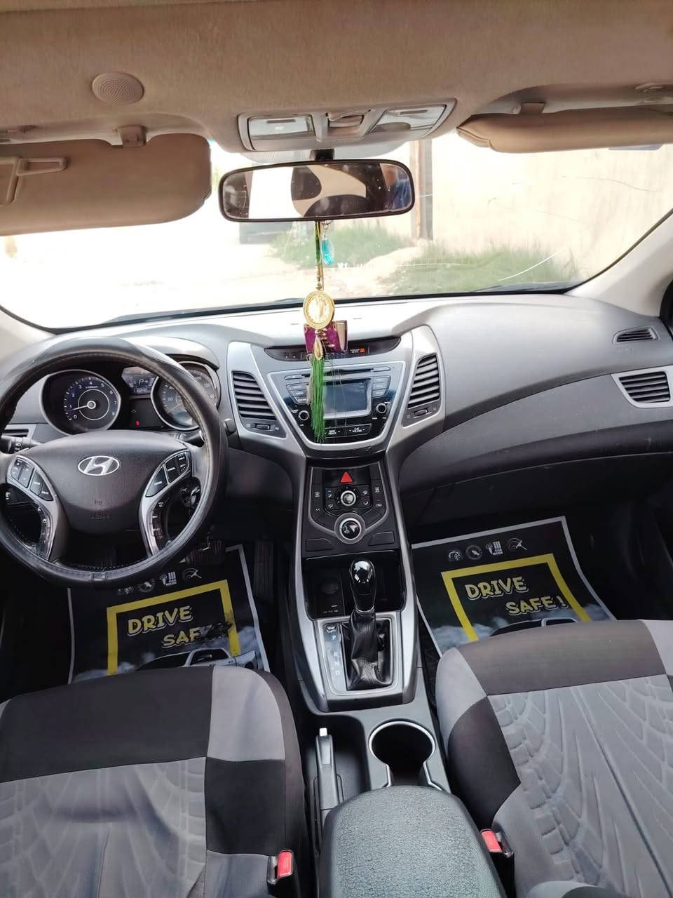 السلام عليكم النترا موديل ٢٠١٥ امريكيا نظيفه فول كير محرك صدر تخم تاير مكفولات رقم بابل السعر 110بيها مجال السيارة باسمي المكان بغداد الدورة  التواصل ***********
