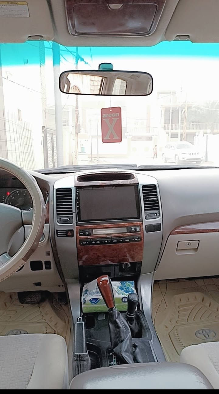 السلام عليكم 
للبيع تويوتا برادو وارد خليجي موديل ٢٠٠٨ السيارة باسمي مداور نفس اليوم 
رقم قادسية انگليزي مميز جدا جدا
سبعة راكب 
تبريد ثلاث قطع
محرك ٢٧٠٠ المرغوب 
أكثر تفاصيل اتصل وتدلل
‏‪***********‬‏
