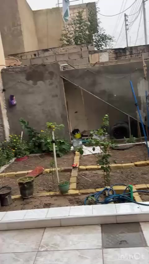 🏡 بيت للبيع فرصة مميزة
📍 الموقع: قبله حي الجامعة، قرب مستشفى الطفل

📐 المساحة: 200 متر

🏠 عدد الطوابق: طابقين

🔹 تفاصيل البيت:

استقبال

صالة

مطبخ

6 غرف نوم (2 بالطابق الأرضي + 4 بالطابق العلوي)

منور عدد 2

صحيات داخلية وخارجية + صحيات بالطابق العلوي

🛠️ ملاحظة: البيت حالياً قيد الترميم

💰 السعر: 320 مليون دينار

(قابل للتفاوض)

📞 للتواصل والاستفسار:

[***********]
