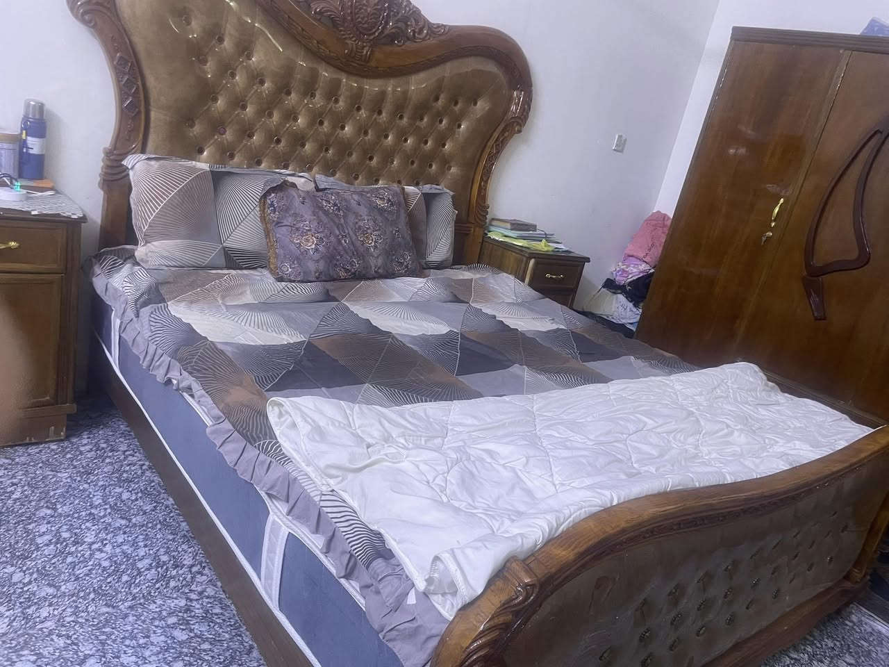 السلام عليكم 
اغراض بيت   نضيفه للبيع  بسعر مناسب
***********
