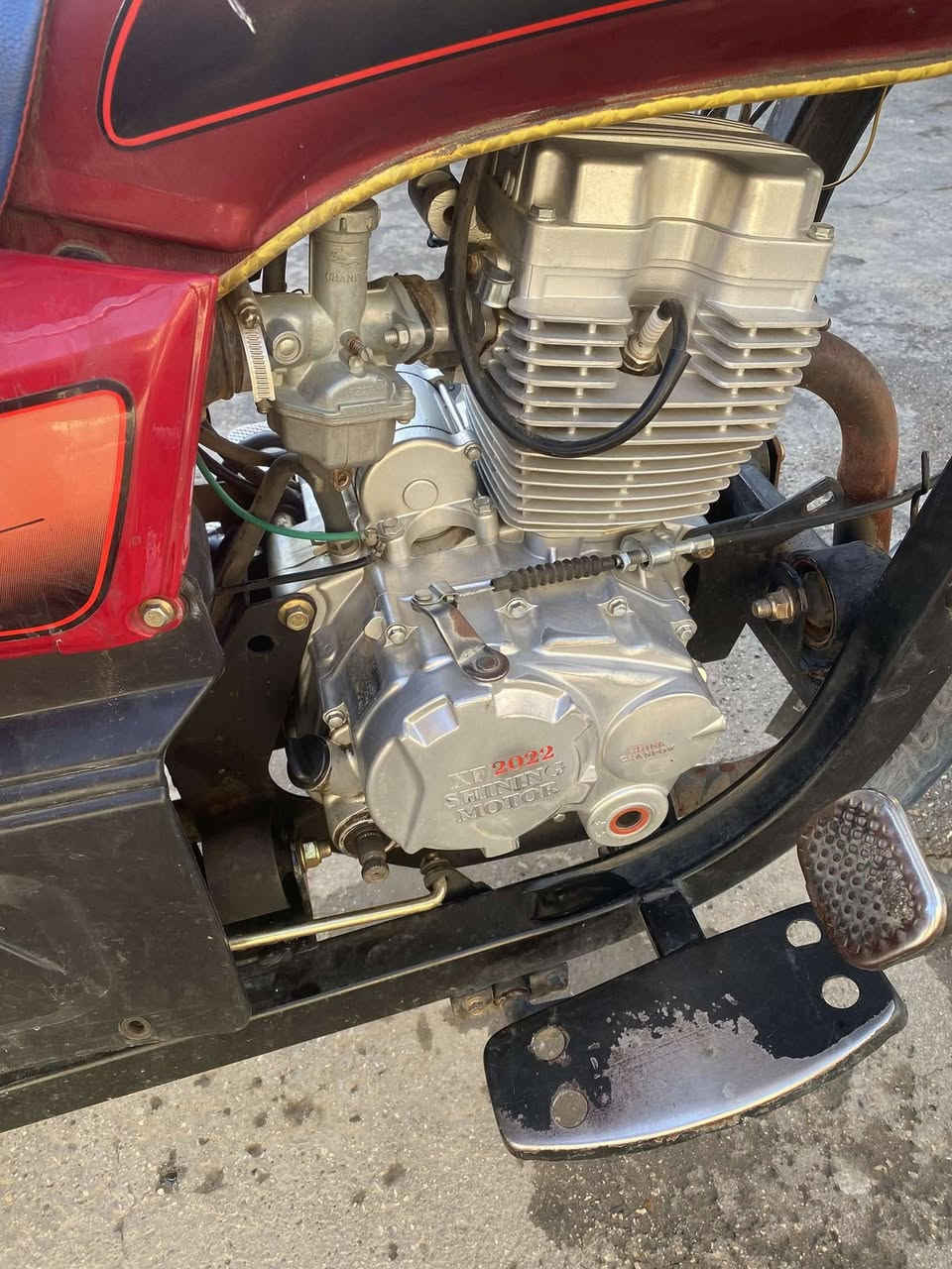 السلام عليكم ستوته للبيع نوع صقر تجاري موديل 2022 اوراق كامله واصولية بيها ملاحضات تصليح بسيط السعر مليونين و200 وبيها مجال بخدمتكم مكاني بغداد مدينه الصدر رقم الهاتف ***********
