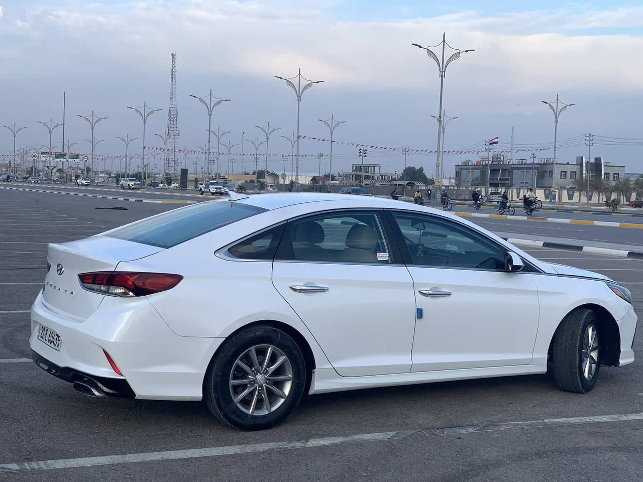 السلام عليكم … سوناتا ٢٠١٩  أمريكي SE محرك GDI 2400  حادثها بنيد بامريكا  رقم أربيل السنوية لنهاية ال٢٠٢٦ تريد تحويل تريد وكاله صور السونارات موجوده وتجي تفحص وبيك خير وتدلل مواصفات نص فول 
تحكمات ستيرن 
رادارات ٣٦٠ درجة 
مانع انزلاق 
كار بلاي
وضعيتين قيادة 
تحكم مرايات كهربائي 
تبريد تدفئه شغال 
كامرة خلفيه 
گير اوتو - عادي 
السياره بالحقيقه احلى من الصور 
السعر 140$
مكان كربلاء المقدسة 
***********
***********
