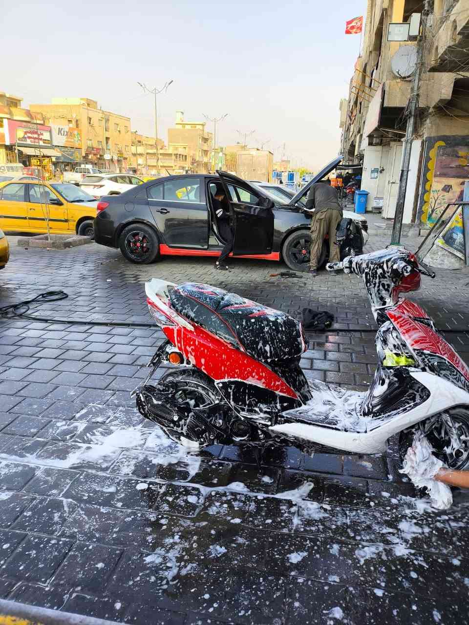 سلام عليكم دراجة ماكس مضلع حديث 2015 كفالة عامة السعر 800 وبيها مجال رقم الهاتف ***********
