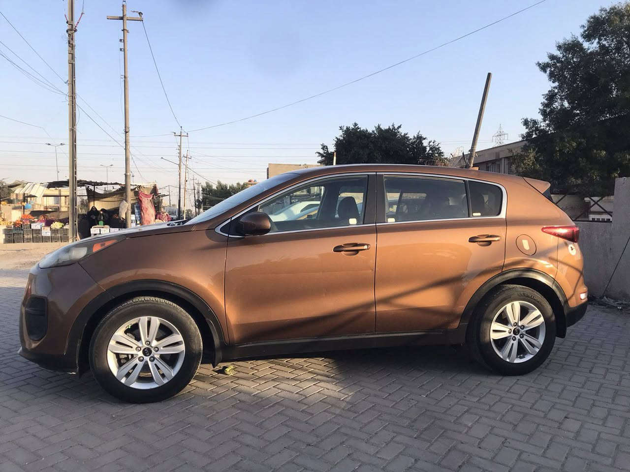 سلام عليكم سبورتج للبيع موديل 2019 حادثهه مرفق بالصور بنيد نفسه معمر  وبيهه نص الباب الي بصف السايق بلعراق نضرب عمرته السياره باسمي 
***********
