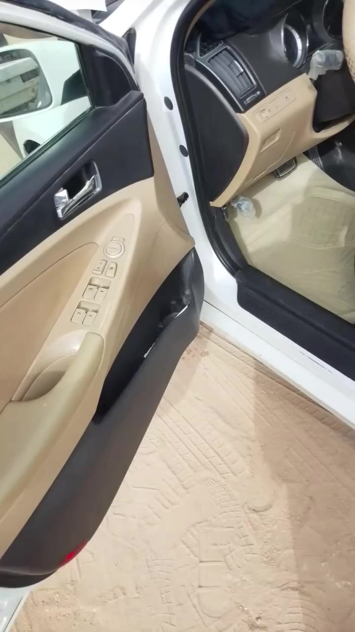 سلام عليكم. سوناته مديل 2013 وارد امريكي. سياره جاهزه ستخدام شخصي. تخم تاير. حداديه. تبريد كشن كهربائي  منضومت زنون بيه بيه ضربه جاملغ امامي ومعمر نفس  سنويه 27  مكاني ناصريه سعر 115 وبيه مجال حك جيه مامتواجد علفيس ومداور ثاني يوم وهاذه رقمي ***********
