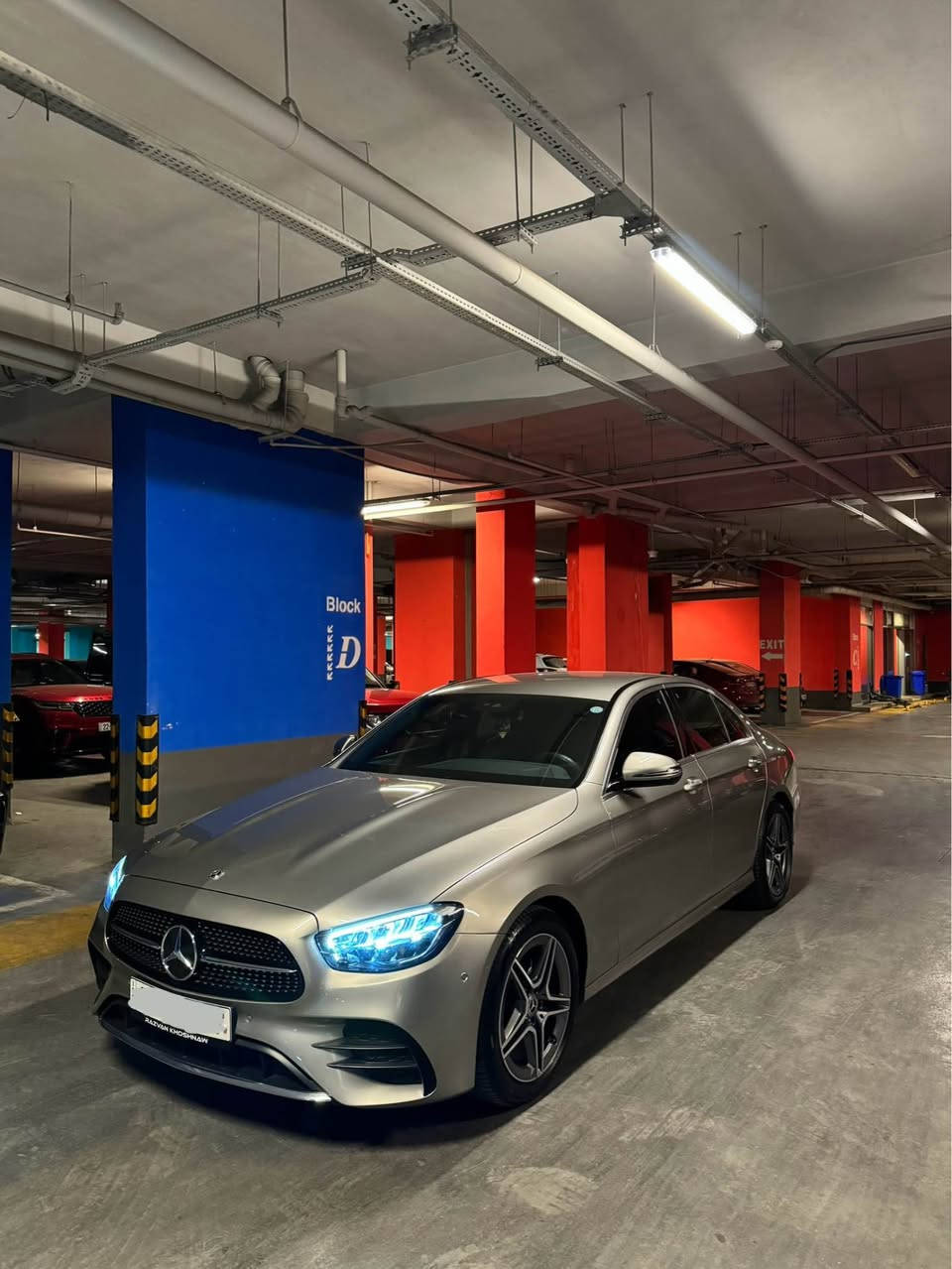Mercdes Benz E200amg
مێرسدیس بێنز ی کلاس
مۆدێل:2023
ماووەی رۆیشتوو:45.000km
سبوغ:نیە clean title
مواسەفات:AMG
وارد: ئەڵمانی زەمان✅
فول مواسەفات بەس سلاید نیە AMG package رەنگی ضهبى/گۆڵدی هیچ هیچی نیە زۆر خاوێنە هیچ مەسروفی نیە کیتابی جام رەشی هەیە هەموو شتی بیلادی لەگەرە ٢ سویج هەموو سێرڤزی لە شەریکەی BCM کرایە 
نرخ:380مەجال
*********** أربيل, العراق
