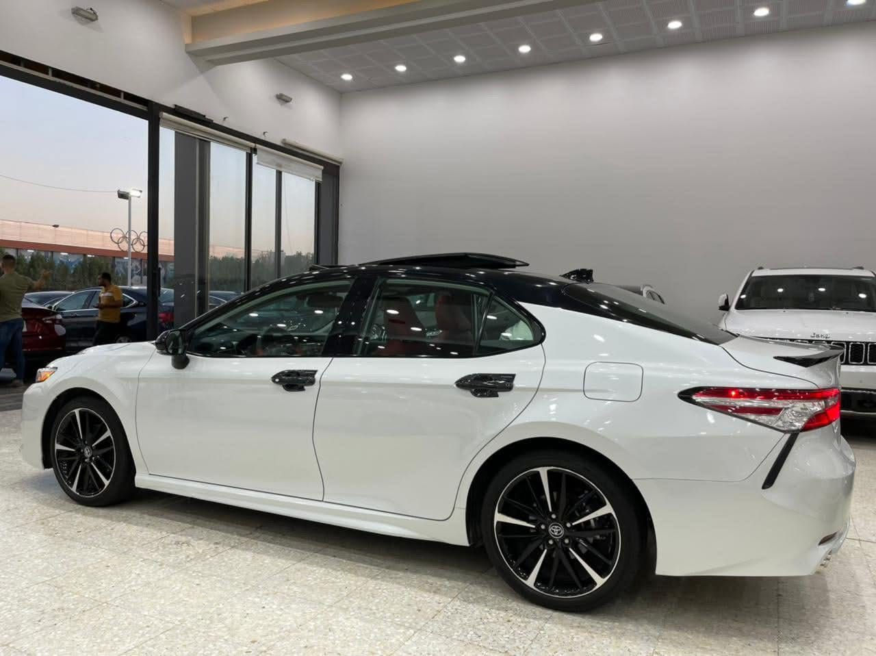 كامري للبيع 2020xse اعله فأه حادث امريكا جاملغ خلفي او بل عراق امامي بيه ناقط حالوب بل جنطه او البنيد مكان البلديات السعر 185شده وخمسه وثمانين الاتصال *********** رقم دولي
