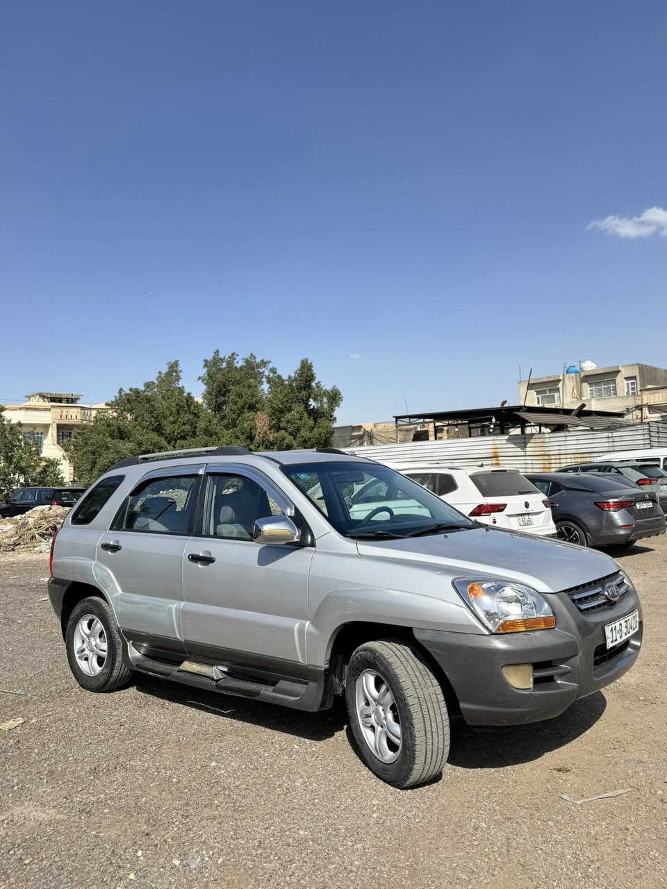 كيا سبورتج وارد خليجي 
موديل / ٢٠٠٨ محرك 2000 دوش
كفالة عامة من الضربة والصبغ 
السيارة جاهزة فول 
تكحيل بسيط قرب قبق البانزين 
صدر جديد 
دوشمة جديدة حتى الأرضيات 
تدفئة وتبريد
طخم تاير 
السعر / ١١٧  ورقة وفيها مجال 
المكان بغداد/ الغزالية
***********
***********
