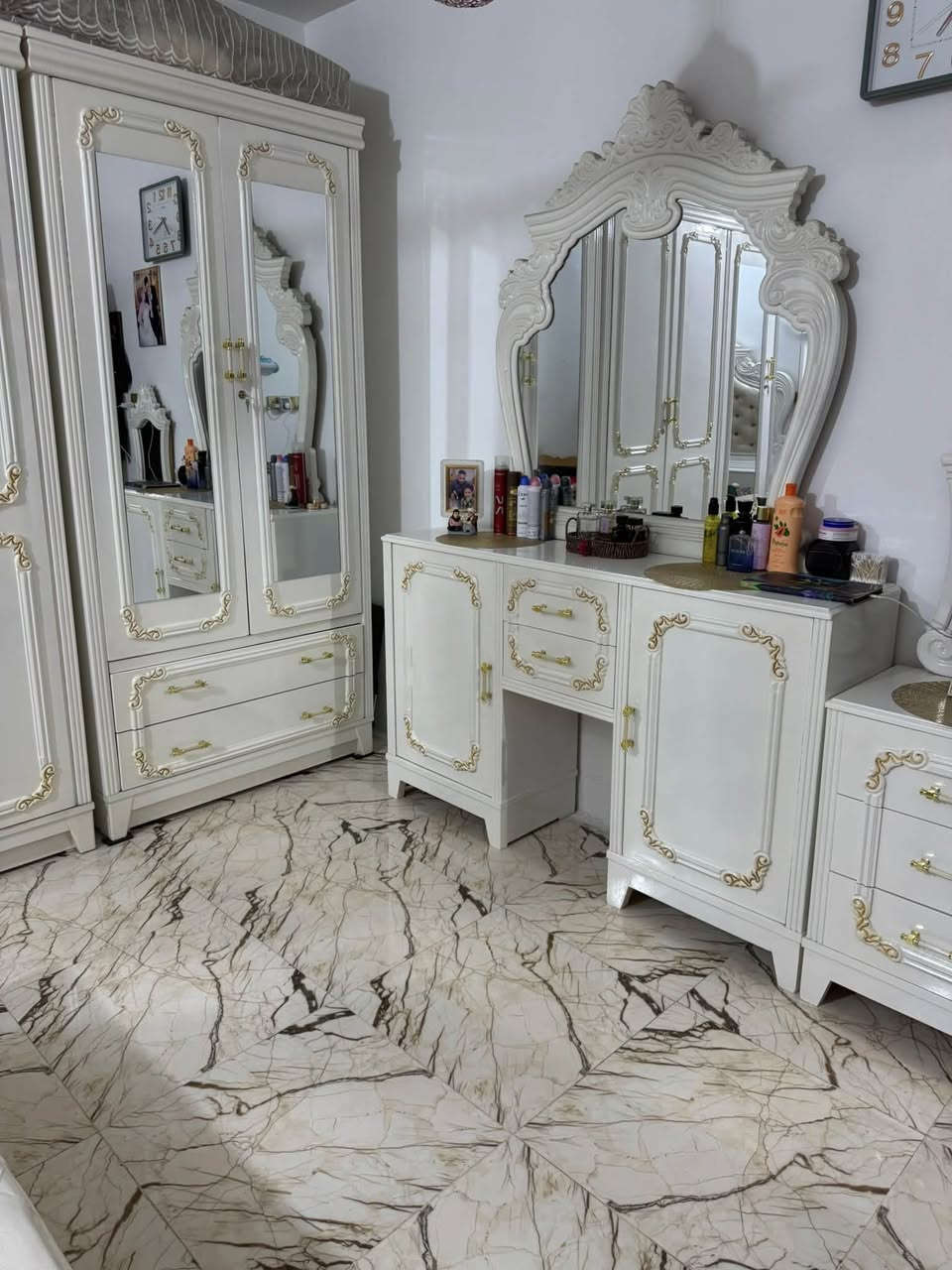 السعر مليونين ونص وبيها مجال بسيط شراي خاص
غرفه اخت الجديد صاج تزكام مكان زعفرانيه اذا متعرفون بيهن رجاءا لحد يكسر بغراض غيره


**إذا كنت صاحب هذا الإعلان وتريد حذفه لأي سبب، رجاءا أرسل رسالة إلى الدعم الفني**