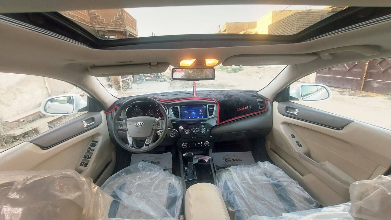 السلام عليكم

كيا كادنزا خليجي 11 
فول مواصفات VIP 
بصمة ابواب وتشغيل
انارة ترحيب
بانوراما قطعتين
مري شفت اشاير مري
بردة خلفية 
زنون عالي ناصي 
بعد هواي مواصفات
سونار مرفق ويه الصور
مكينة مبدلة حاوية قطرة تنقيص مابيها
نواقصها زوج شمعات وتاير وشاشة
مكانها بغداد ابو غريب سعرها 107 بيها مجال حك الجية
***********
