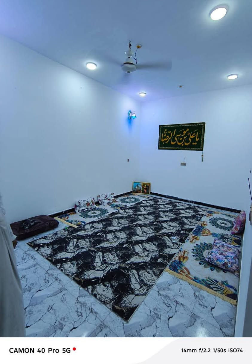 بيت مساحته 120 متر زراعي طابقين الطابق الاول يحتوي ع غرفه وصاله واستقبال ومطبخ وصحيات الطابق الثاني بي 4 غرف وصاله وصحيات بناء طابوك صب كونكيرت العنوان السديناويه قرب التفاح الاخضر***********
