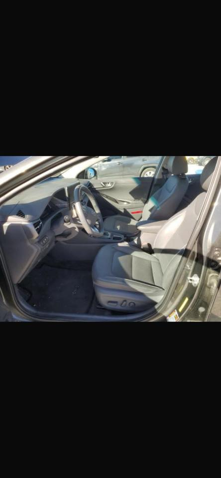 اللهم صل على محمد وال محمد
(السعر جدا مناسب)
 (((محتاج فلوس ومستعجل))) 
هونداي أيونك هايبرد
سنة الصنع : 2022 
اللون : رصاصي اسمنتي 
الرقم : دولي بأسمي تحويل ثاني يوم 
العداد : 85
اقتصاديه جداً تمشي بالتفويله 800 كيلو
حجم المحرك : 1600 (هايبرد)

المواصفات : ✨
بصمه عدد ١
بصمه ابواب وجنطه
دخول ذكي
اضاءه ذكيه بالابواب
تحديد مسار 
تحديد سرعة 
كشاف ضباب 
رادار امامي 
كامرة خلفية دوارة 
شاشة كار بلي + اندرويد اوتو 
هاند بريك بصمه
تحكمات ستيرن جهتين
مانع تزحلق
جام فول اوتو
3 انضمه قياده ( ايكو - سبورت - هايبرد)
شاشة car play+auto play
تبريد بيانو ( لمس)
اوتو هولد 
اطفاء ذاتي
حجر بيئة اصلي 
بطاريه ليثيوم
ستيرن حرف D
كير عادي واوتو 
قياده ذاتيه 
تدفئه تبريد 
كشنات خزن 
تدفئه كشنات 
السيارة حادثها  موجود بصوره غيره مبيه 
  

عدا الذكرتهم اتحمل فلوس السونار وسيارة تاخذها بلاش 

ترقيم وسنوية وهزة وفحص جديدات
السعر :خاص
المكان : بغداد ليحب يراسل مواجد 24ساعه


**إذا كنت صاحب هذا الإعلان وتريد حذفه لأي سبب، رجاءا أرسل رسالة إلى الدعم الفني**