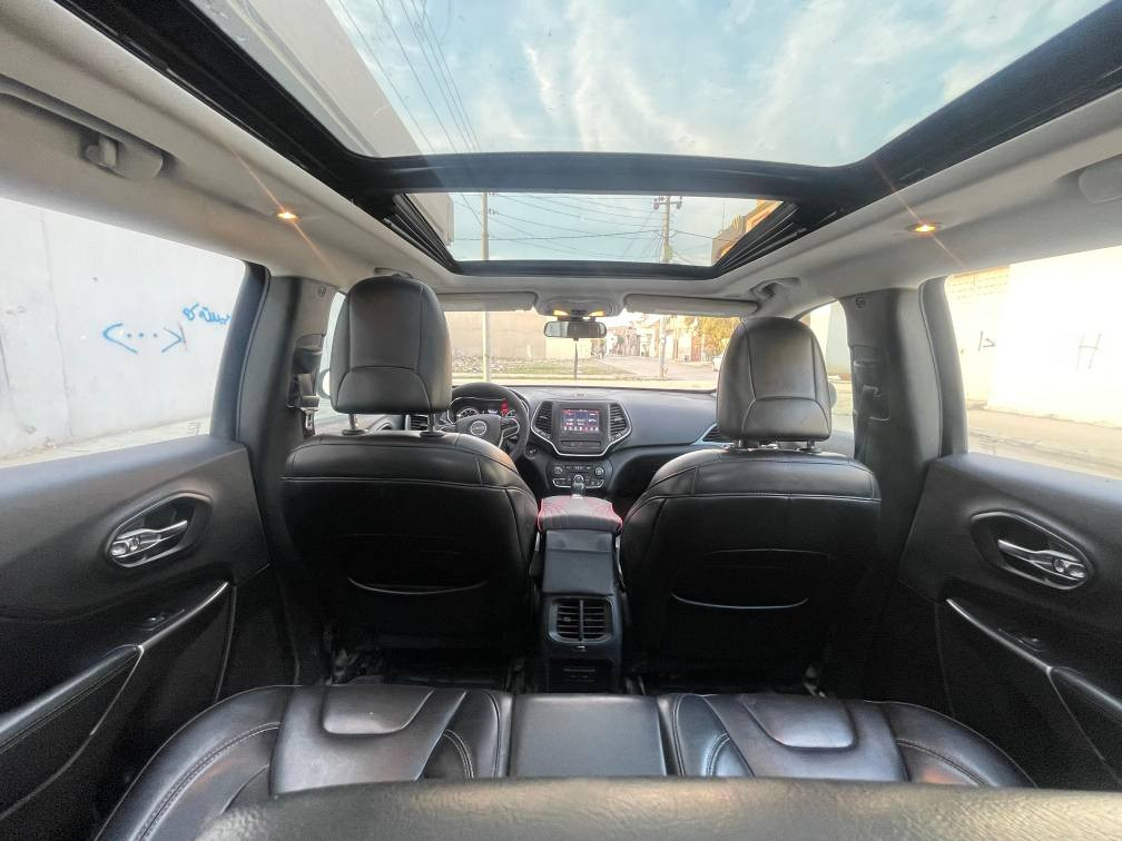 فرۆشتنی خێرا
Jeep cherokee 2019
 132 گەڵا
ژم:***********
جێب چیرۆکی ٢٠١۹فول فولە سلاید و پانۆ ڕاما و کوشن جڵدە
ڕادارە، بەسمەو شەغالە
٤تایەی تازە
 ،تازە سێرڤسی کامل کراوە
ئەوتۆ برێک 
ئەوتۆ پارک
کوشن هیتەر
سوکان هیتەر
لایت لید
ئەی بی ئێس
مەکینە ۲.٤ مەرغوب بۆ کاسکێت کراوەتەوە
سەنەویو ڕەقەم تازە بێ ئێڕباک بێ ناوگرتن 
  تەنها بۆنیتی بۆیاخە لەگەڵ دوو پەڵە کارتی بچوک
*********** رانية, السليمانية
