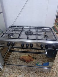 طباخ للبيع نضيف كلش وشغال على الفحص والفرن هم شغال الفوك والجوه سعره 1...