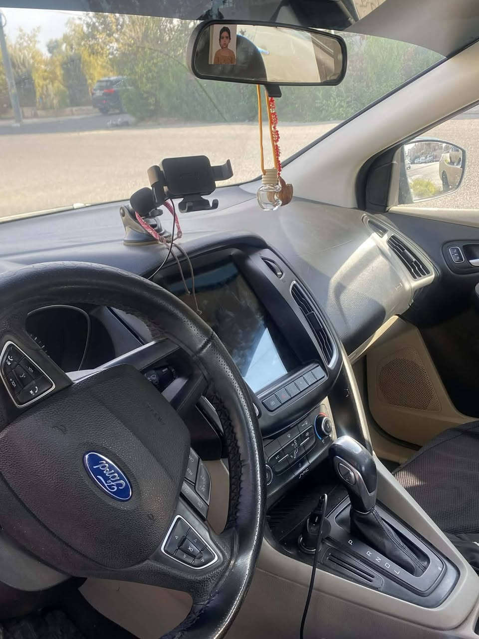 السعر88 ورقة
موديل 2016 

ممشي 172الف مايل 

 

قير و محرك بشرط 

السيارة باب سایق صبغ  بدون ارباک

مكان سيارة اربيل رقم تلفون*********** واتس اپ ڤایبر
