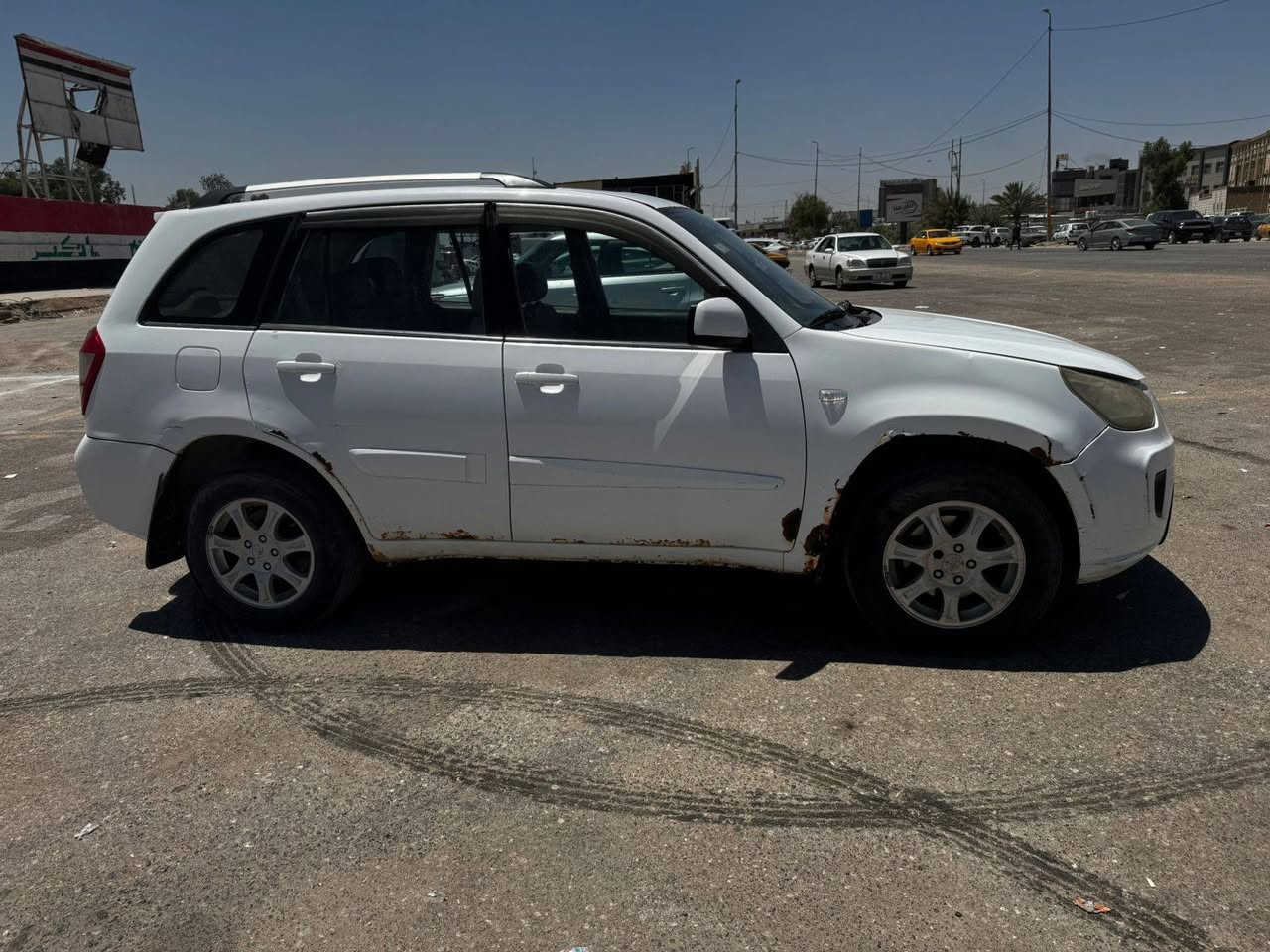 شيري - تيكو  موديل ٢٠١٣
السيارة نظيفة وبدون نواقص 

المكينة و الكير بلادي 

مكفولة رقم قادسية 

ديوانية - حي الجامعة

للتواصل ***********
