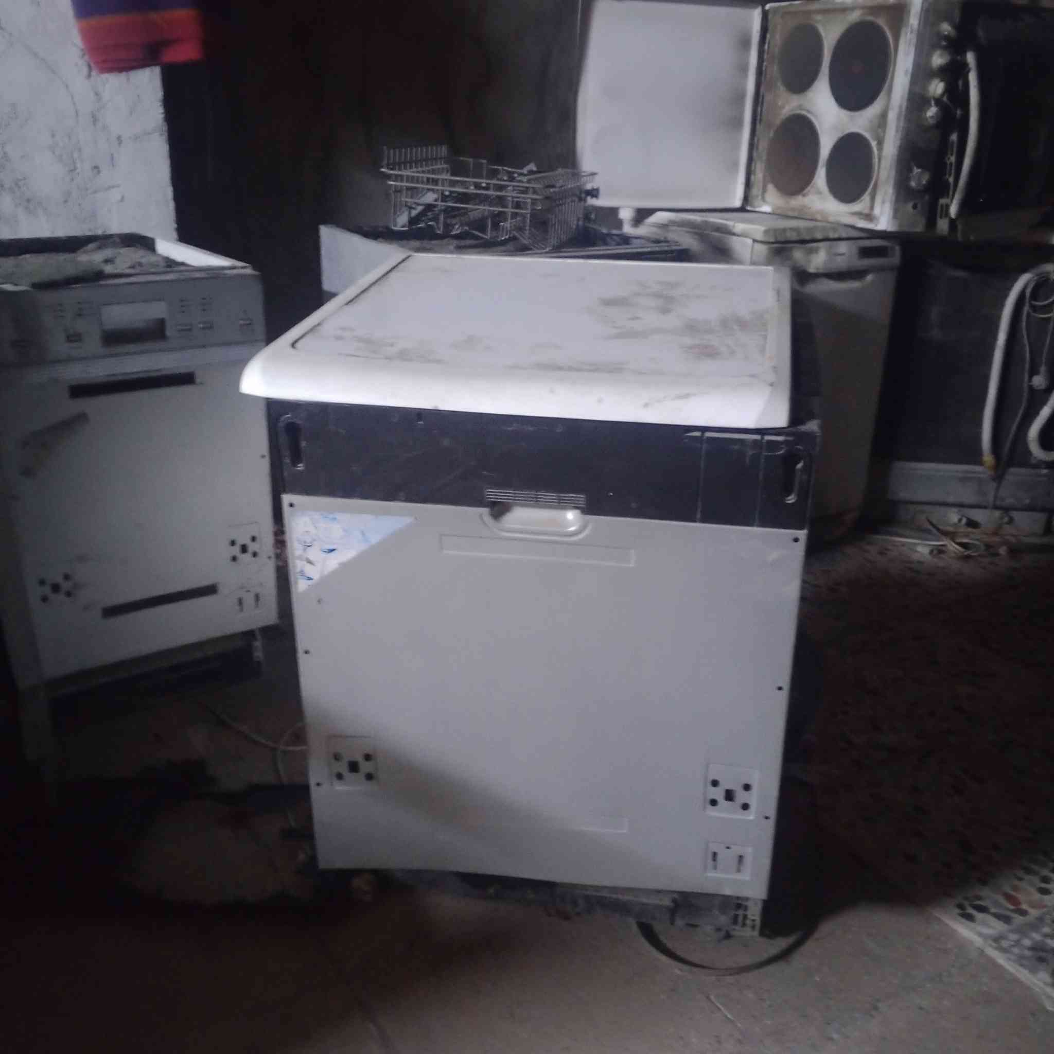 غساله صحون تعبانات الوحده 35توصيل ماكو بغداد حي السفير *********** العدد 8
