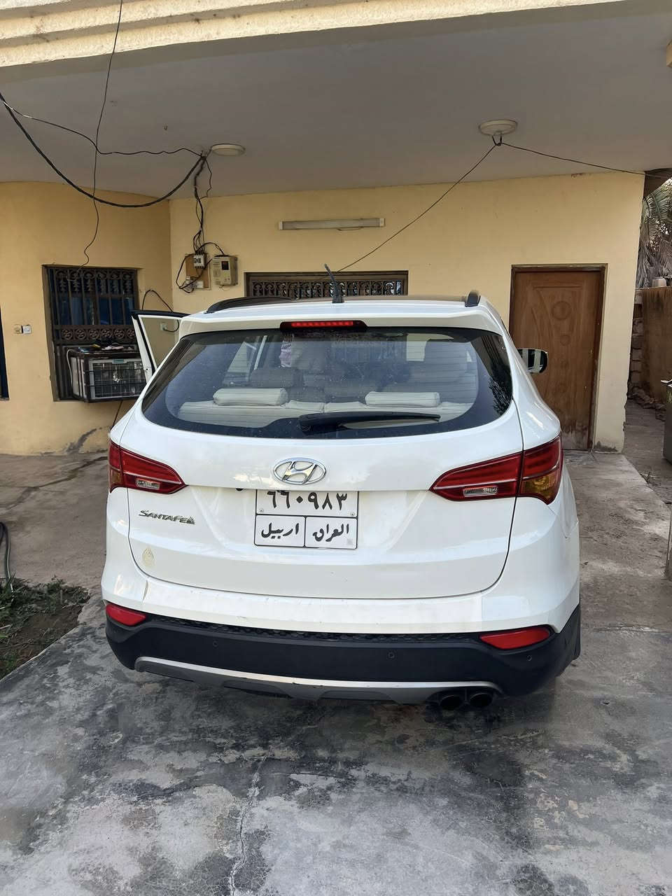 سنتافيه ١٣ خليجيه محرك ٢٤٠٠ و ٧ راكب فول مواصفات عدا البصمه مبيها صبغ ولا قطره بارد فقط
***********
