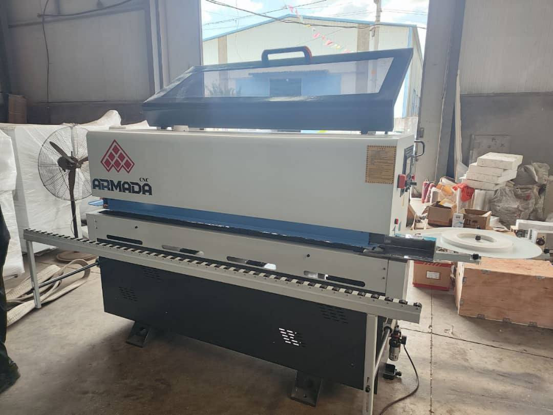 🛑♦️🛑♦️آلات لصق حرف خشب مواصفات عالية وأسعار مناسبة ♦️
موديل WI-GSF200A# كما لم تراه من قبل 😍
تعمل الآلة على 7 مراحل هي :
1- لصق gluing
2- كسر حواف belt breaking
3- دمج trimming
4- قص نهاية end trimming
5- مسح scraping
6- تلميع buffing
7- شفط vacuuming

2💥
الة لصق حرف مستقيم دائري متعرج
 شبه اوتوماتيك 
ARMADA EDGE BANDING AXYT-09
1- دمج علوي +سفلي 
2-قص بداية ونهاية يدوي على الآلة 
3_ بوليش
4- شفاط 
وزن 100كغ 
حجم 1 متر

🛑تواصل معنا عبر الرابط 
يوجد وتس اب مباشر مع المصنع
008618954507672

#الات 
#راوتر #ليزر #بلازما #فايبر #اعمال_خشبية 
#اعمال_معدنية 
#ديكورات
#رسم
#صناعات_جلدية_أقمشة_جنزات 
#صناعة 
#مجوهرات
#لصق_حرف 
#نجارة 
#حديد


**إذا كنت صاحب هذا الإعلان وتريد حذفه لأي سبب، رجاءا أرسل رسالة إلى الدعم الفني**