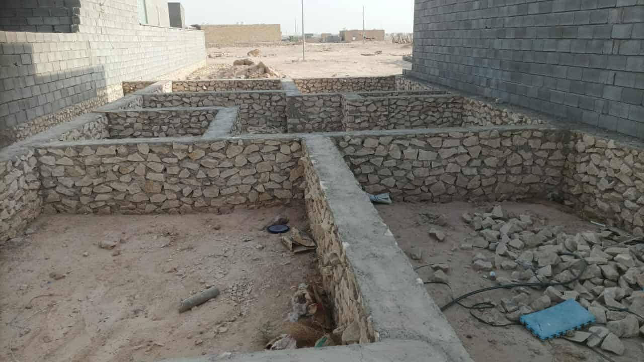 تچعيب للبيع غير مسجل بس أرض سكنيه بضمان اي شي صير عليه ) فوق بني داهر داخل منطقة سكينة واصلة جميع الخدمات داخل مرتسم ( بلدية ) / قضاء حديثة / الانبار
المساحة الكلية / ٢٥٠ م

كما موضح بالصور ادناه 

المحتويات /

ديوان 
مطبخ 
غرفتين 
صالة 
صحيات داخلية 

السعر خاص ***********
