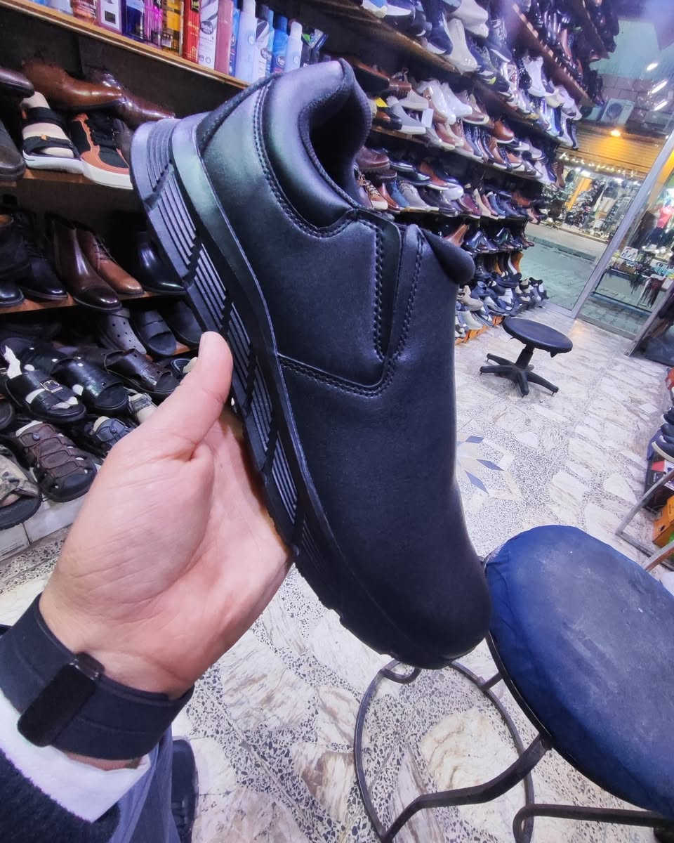 SHOES FOR CREWS ماركة 
أرضية مالته خاصية عدم التزحلق 
قياس ٤٥ ونص طول القدم ٢٩ ونص 
السعر ٥٠ ألف 
مكان كرادة داخل مجاور دايموند مول في فرع علاء حداد محل الأيطالي الايطالي


**إذا كنت صاحب هذا الإعلان وتريد حذفه لأي سبب، رجاءا أرسل رسالة إلى الدعم الفني**