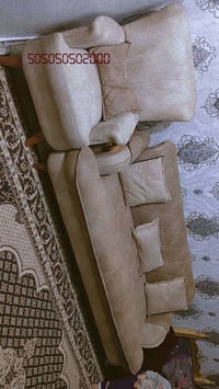 تخم اربع مقاعد للبيع ب٢٥٠ وبي مجال مكان الدوره رقم 07808683407